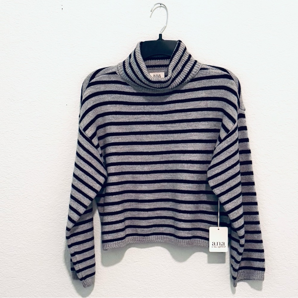 a.n.a Women's Black and Gray Striped Turtleneck Sweater